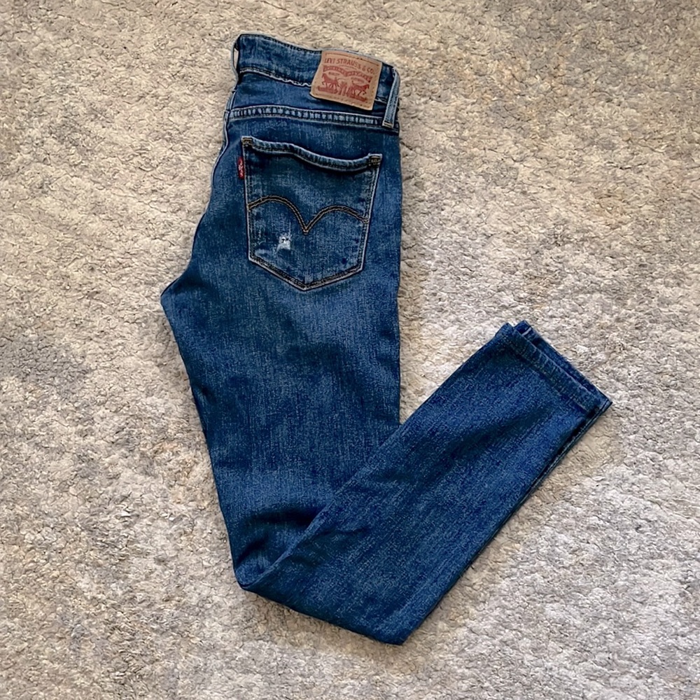 Levi’s 711 Skinny Jeans